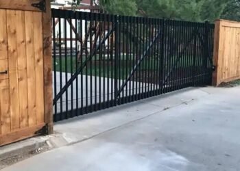 fencing and roofing company