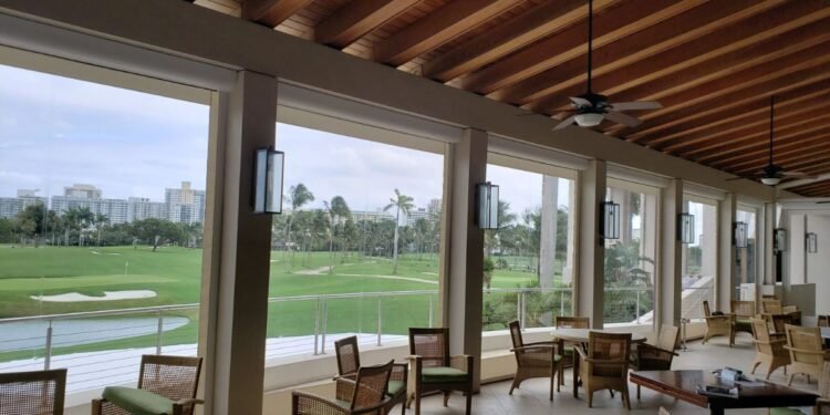 commercial retractable awnings