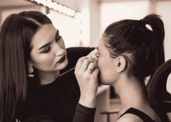 makeup artist course in delhi
