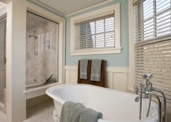 Small Bathroom