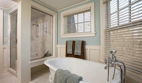 Small Bathroom