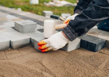 house repair contractor